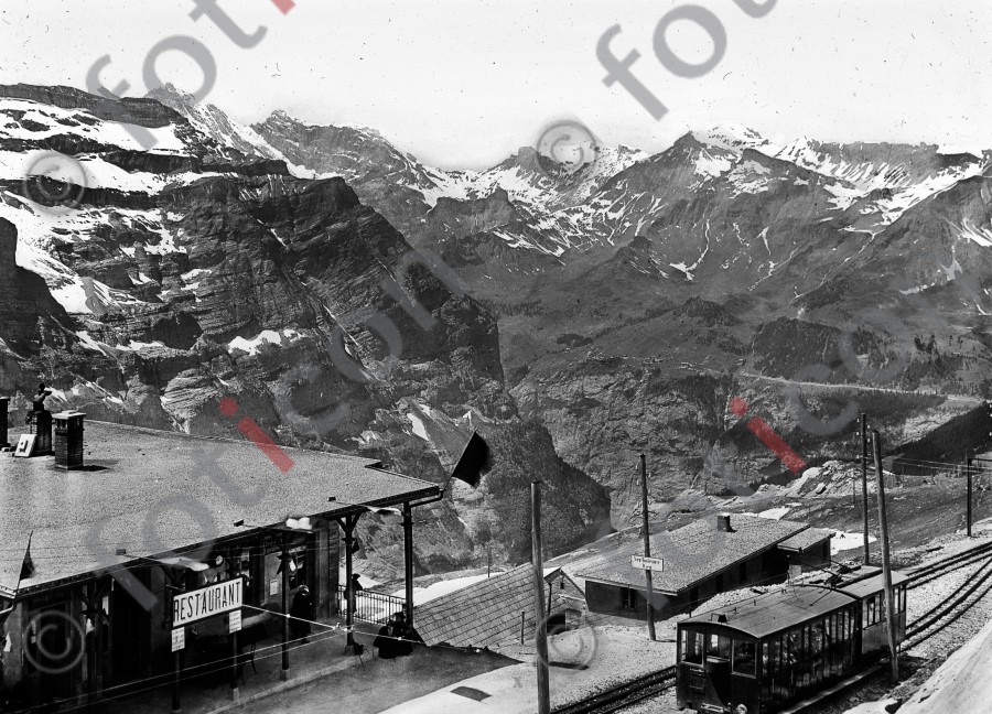 Jungfraubahn | Jungfrau Railways (foticon-simon-023-032-sw.jpg)